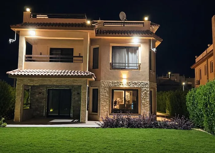 مستقلة 5 غرف مطلة على البحر - بلو باي اسيا السخنة Blue Bay Sokhna فيلة *