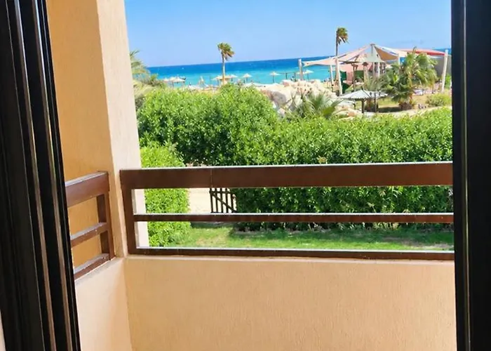 على البحر بمنتجع بلو باي اسيا العين السخنة At Blue Bay Ain Sokhna Villa *