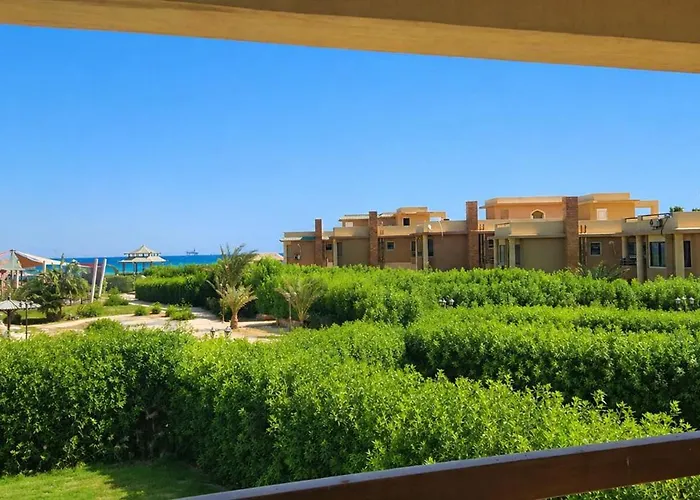 مستقلة 5 غرف مطلة على البحر - بلو باي اسيا السخنة Blue Bay Sokhna فيلة *